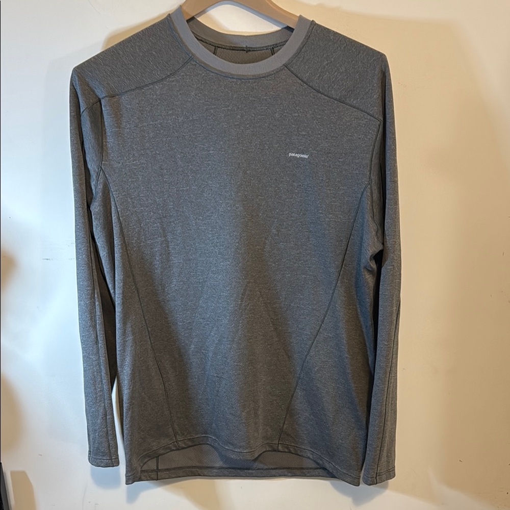 Patagonia‎ Gray Long Sleeve Performance Tee